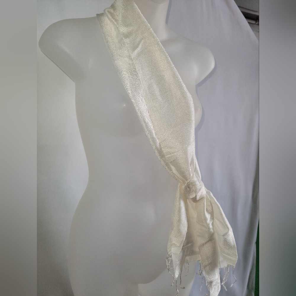 Vintage White Silk Scarf with fringe - Picture 8 of 10